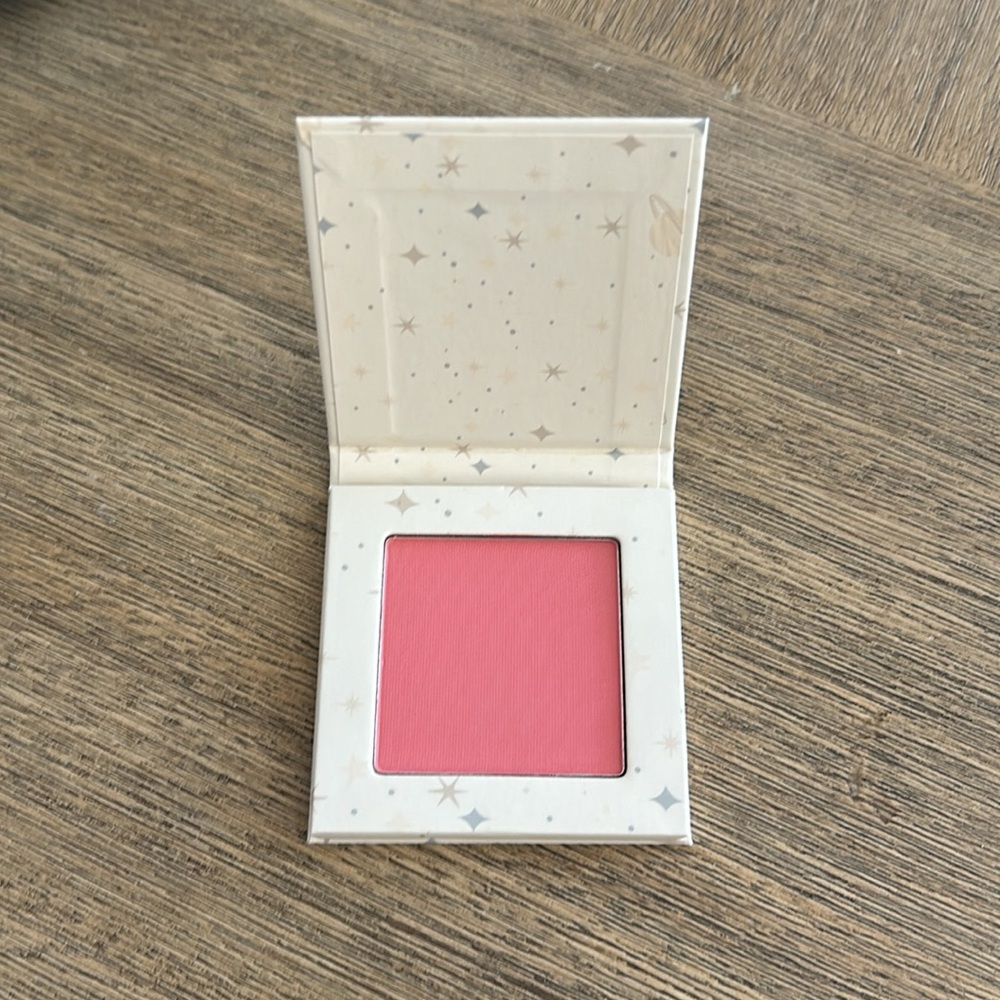 +FREE! Gift w/ Purchase! NEW Pink Mini Powder Blush